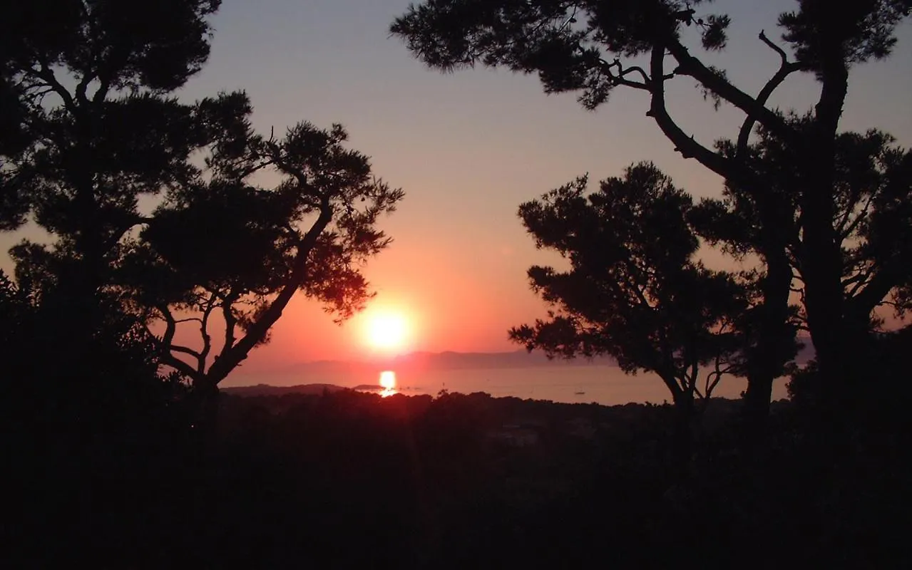 Holiday home Gite Vue Mer Panoramique Six-Fours-les-Plages France
